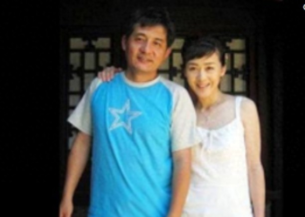 因当年前夫的1个耳光离婚，改嫁世界冠军，如今很幸福