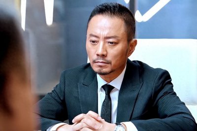 ​荣耀舞台上砥柱中流：国家一级演员张涵予的艺术生涯及其深远影响