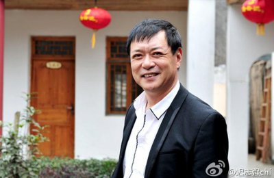 ​迟志强夫妇近照曝光，曾是影坛新星却犯罪入狱，被称“囚歌之王”