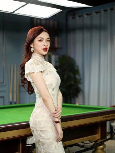 ​台球界的顶级美女裁判——王钟瑶