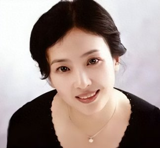​刘亦菲的妈妈刘晓莉：两婚两离，65岁依旧单身，长得比女儿还漂亮
