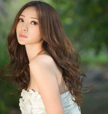 柳岩到底经历了什么 柳岩40岁还不结婚吗