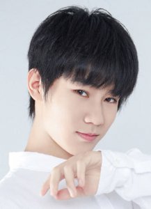 ​张真源个人资料写真作品