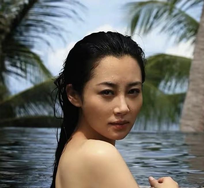许晴高清惊艳写真照（53岁许晴越老越惊艳）