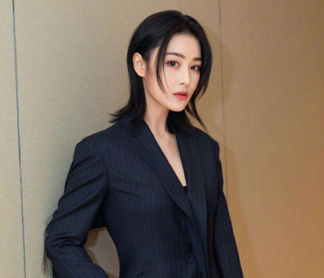 何捷不在乎张馨予的过去吗(为什么没人再敢黑张馨予)