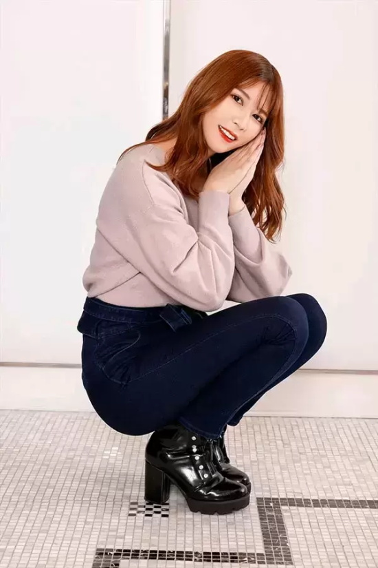 岛国女演员七森莉莉写真分享，亿万宅男梦中情人！