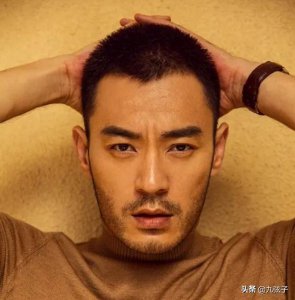 ​影视演员李光洁的简历(李光洁为何转身娶了小12岁的娇妻)