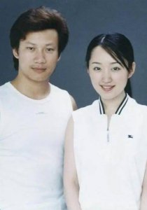 ​杨钰莹老公是谁，鲍毅多大了