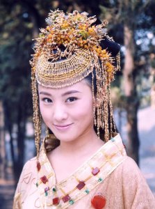 ​聂远前妻是谁 ，一顿饭吃出感情，4年婚姻换来一套房子
