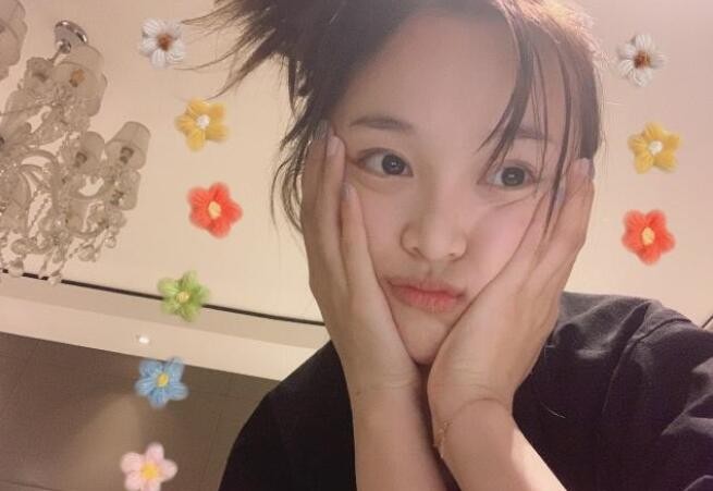 吴宣仪罕见素颜出镜