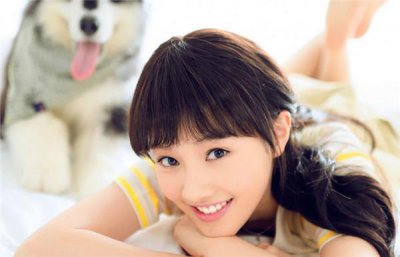 ​貌美如花的王鹤润为什么剃光头, 为艺术甘愿献身?！