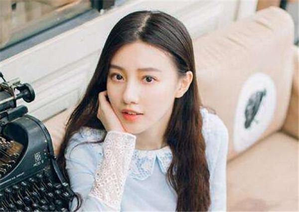 貌美如花的王鹤润为什么剃光头, 为艺术甘愿献身?！