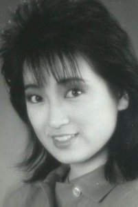​龚慈恩：红极一时的香港女星，一代人的梦中情人，公认的最美观音