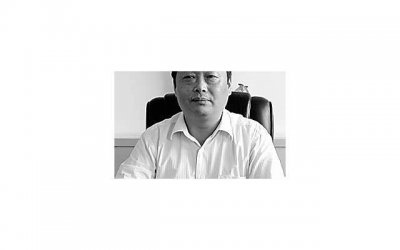 ​牛仔裤小脚裤（衣橱里最不可少的小脚牛仔裤）